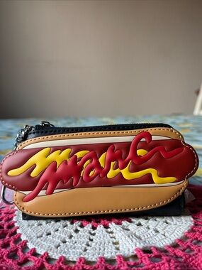 🌭 MARC JACOBS HOT DOG TOP ZIP MULTI WALLET 🌭 NWT 🌭